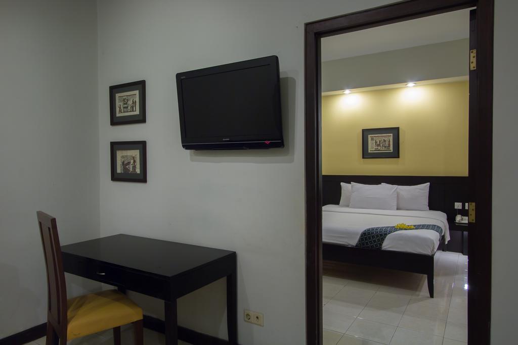 Hotel Quirin Semarang Chambre photo