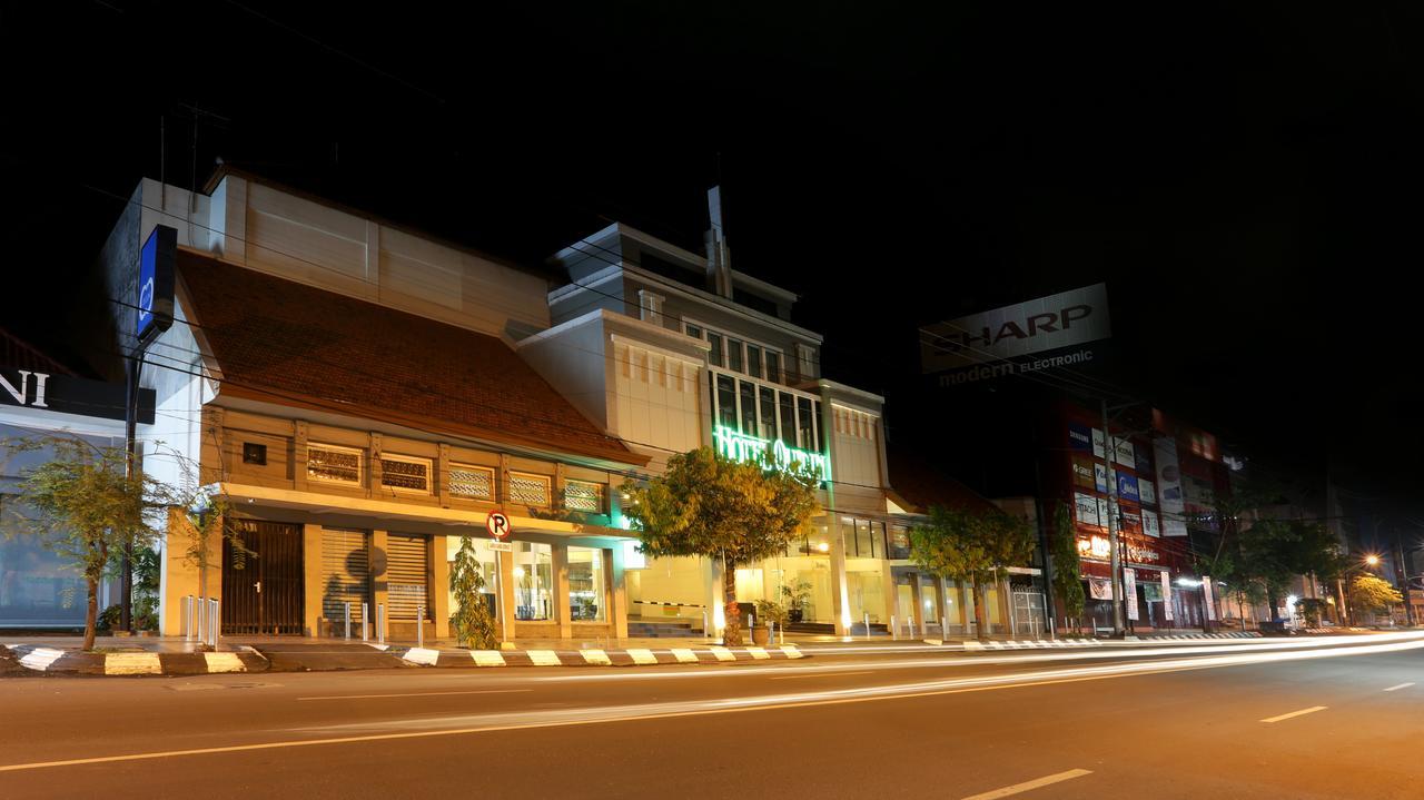 Hotel Quirin Semarang Extérieur photo